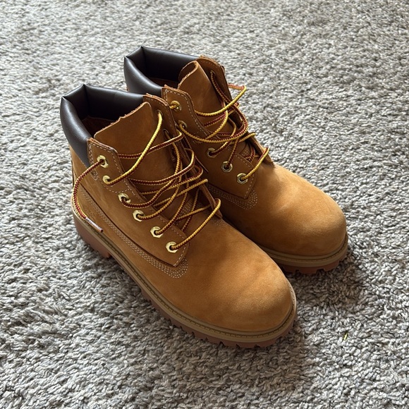 Timberland Kids Boots - Picture 2 of 7